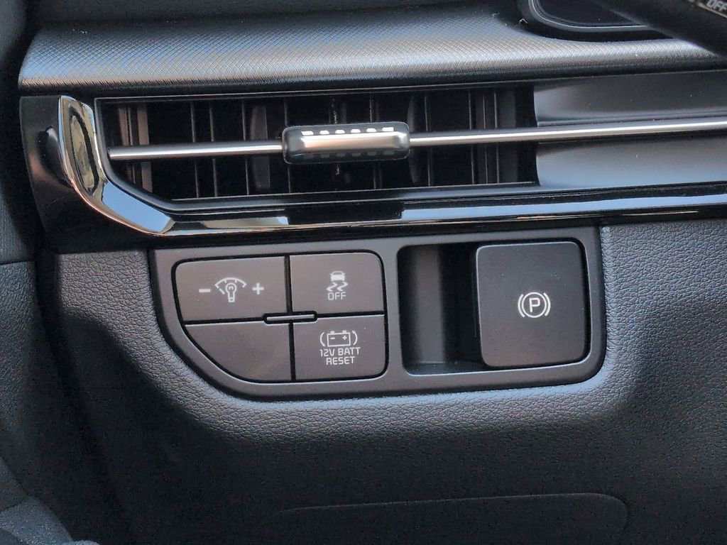 New 2026 Kia Sportage LX image 18