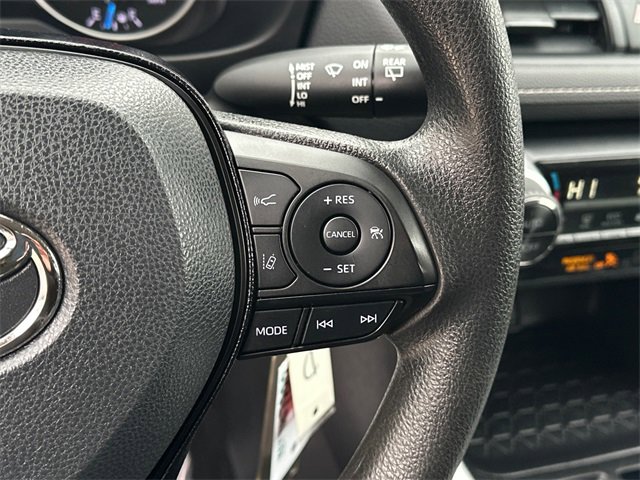 Certified 2021 Toyota RAV4 LE image 23