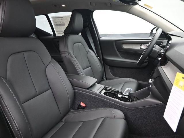 New 2026 Volvo XC40 B5 Plus w/ Protection Package Premier image 34