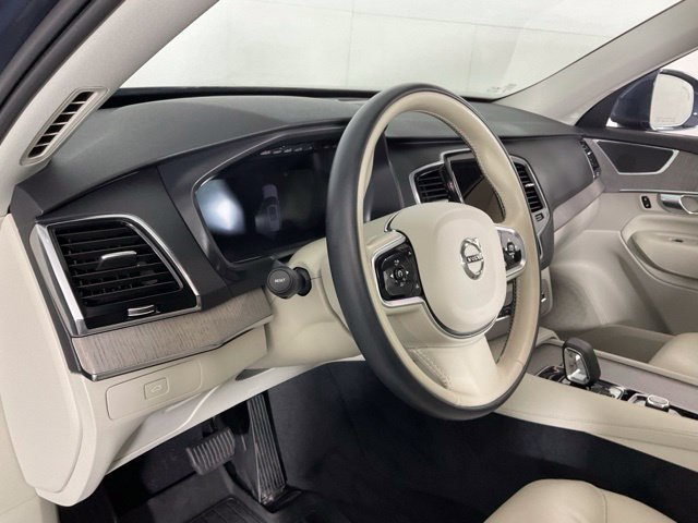 Certified 2025 Volvo XC90 B6 Plus w/ Protection Package Premier AWD/4WD image 17