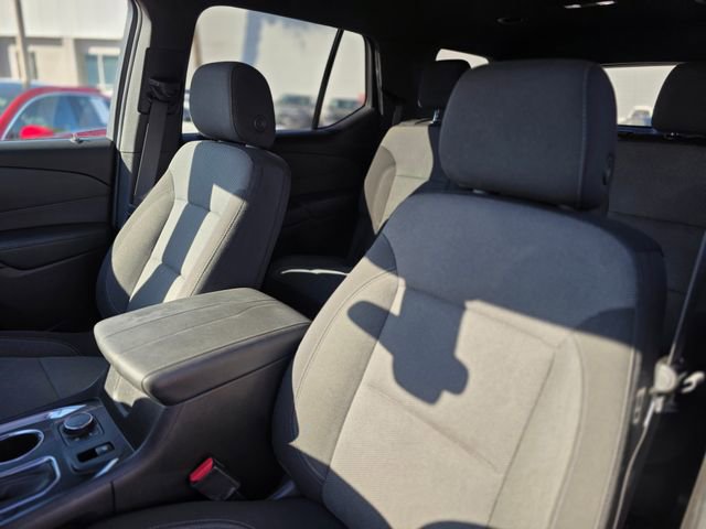Used 2023 Chevrolet Traverse LT image 13