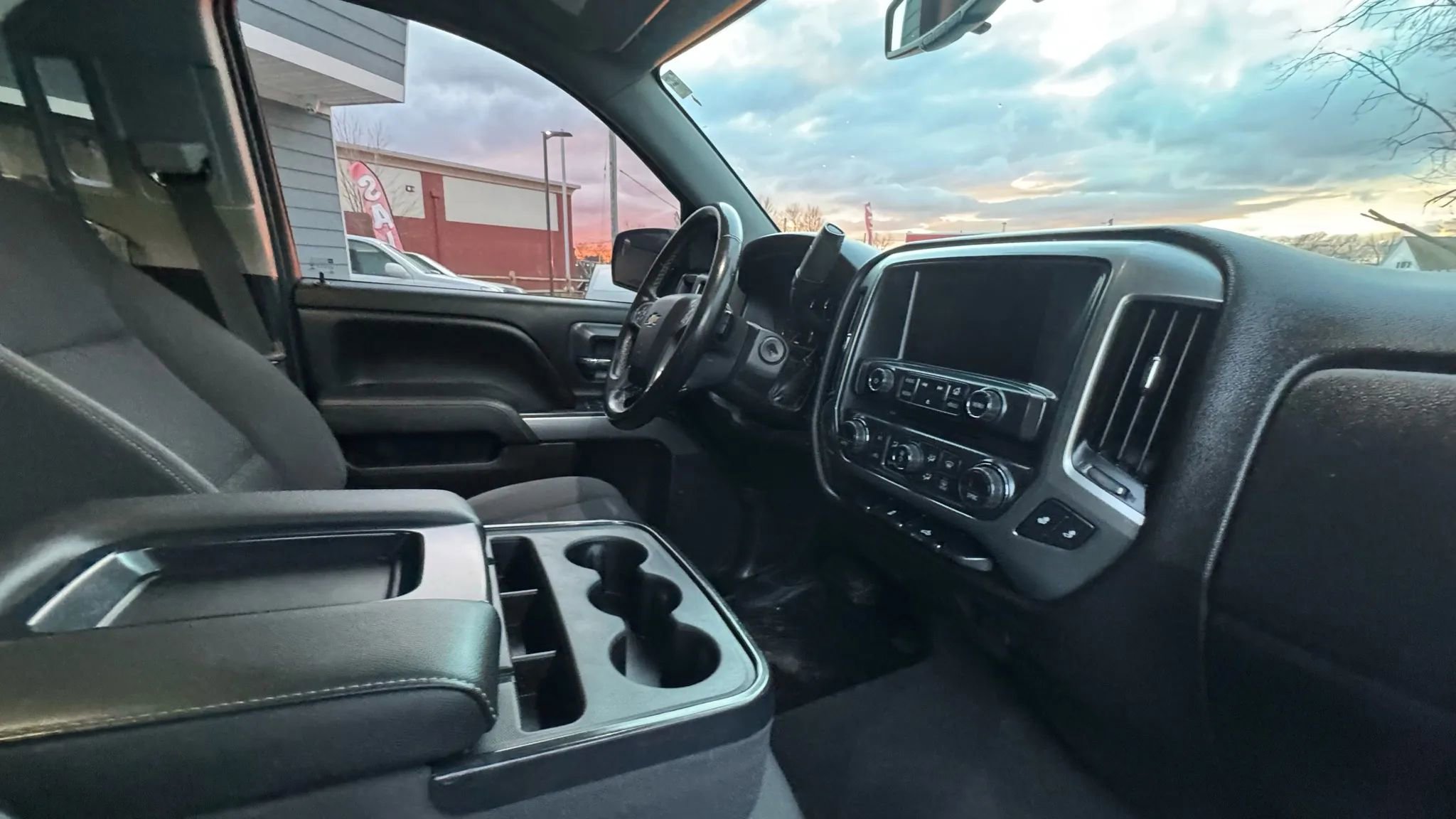 Used 2018 Chevrolet Silverado 1500 LT w/ All Star Edition image 32