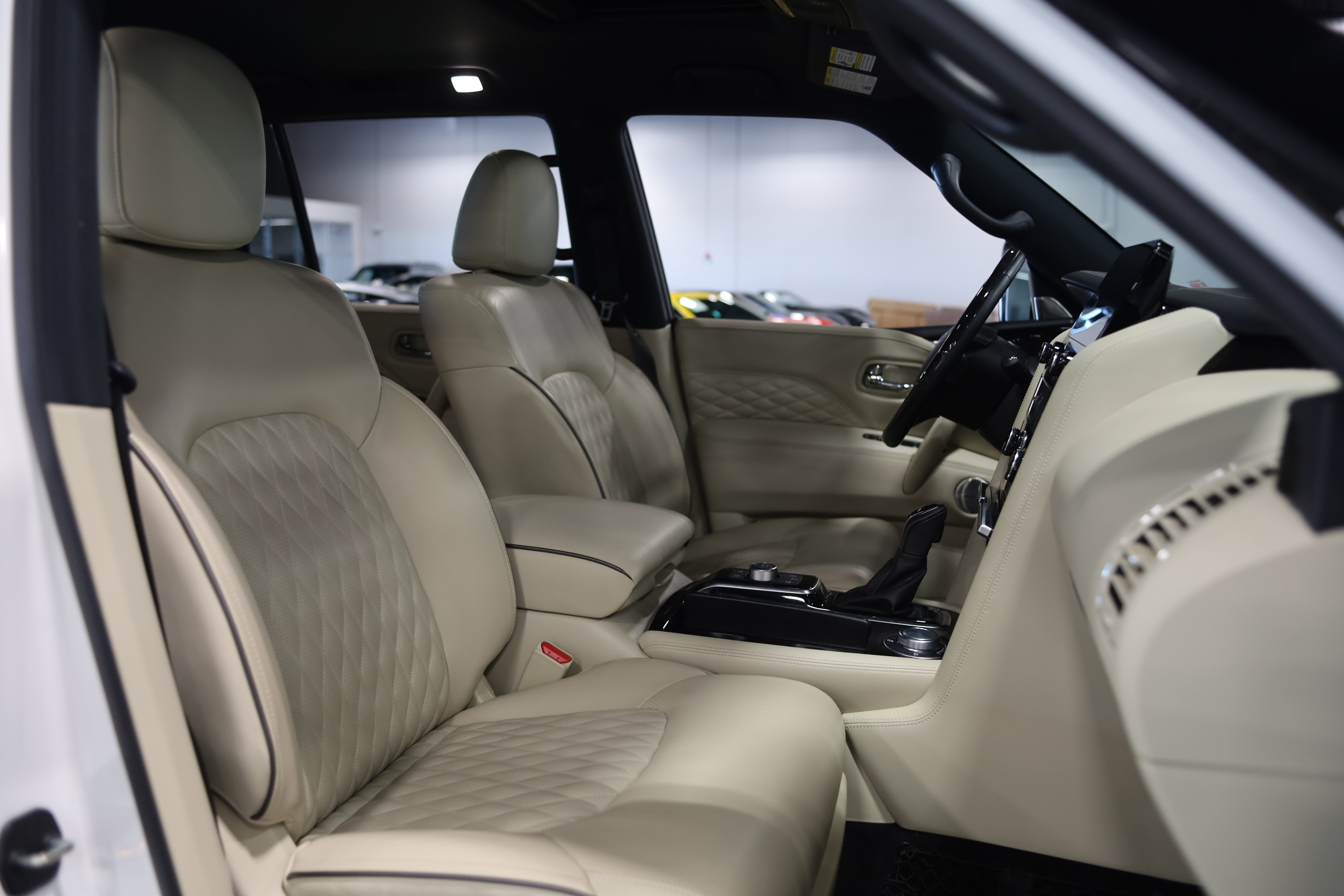Used 2024 INFINITI QX80 Sensory w/ Cargo Package AWD/4WD image 46