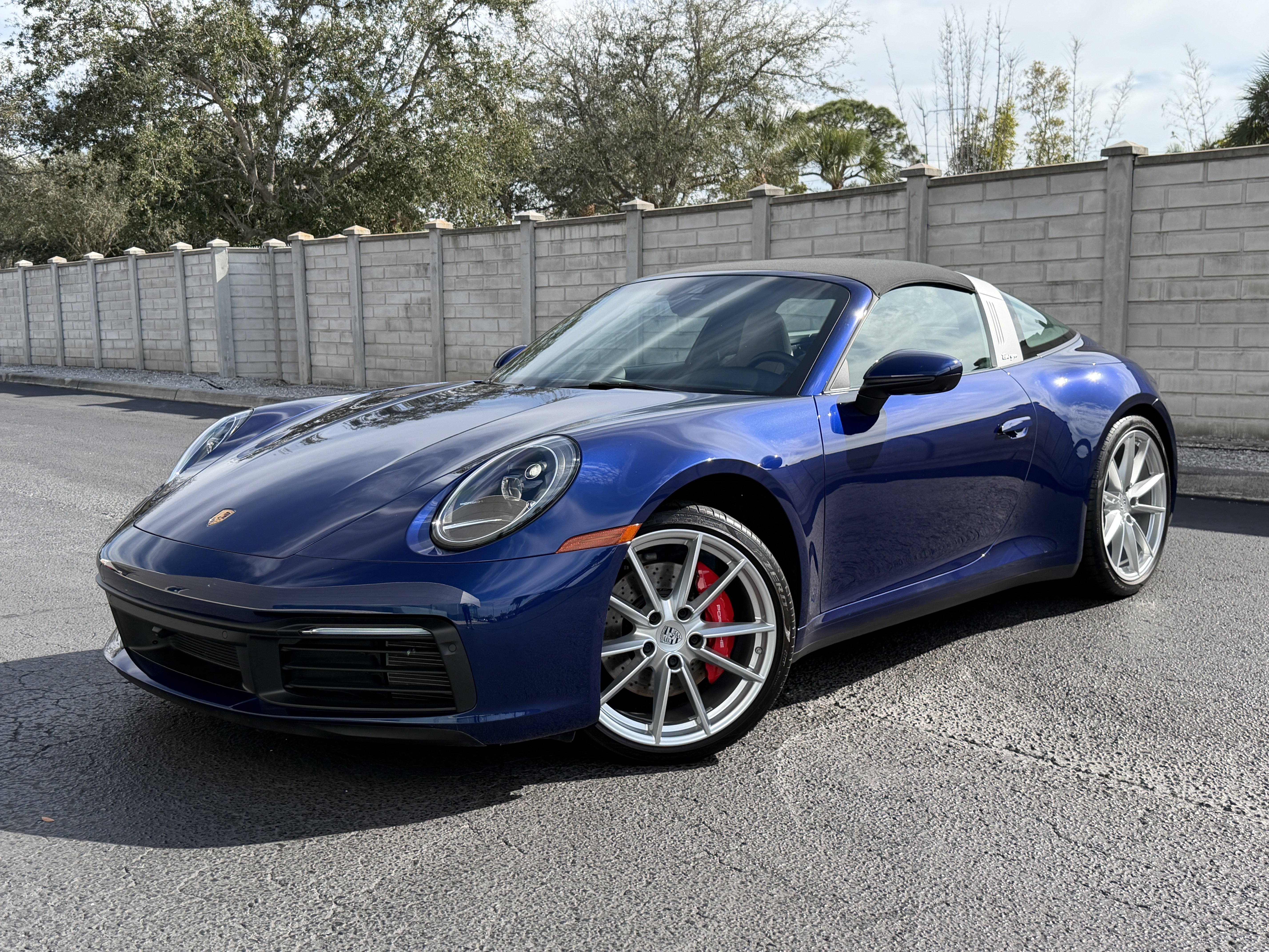 Certified 2021 Porsche 911 Targa 4S image 1