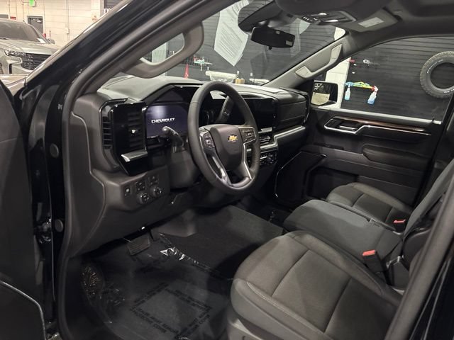 Used 2026 Chevrolet Silverado 1500 LT w/ Protection Package AWD/4WD image 9