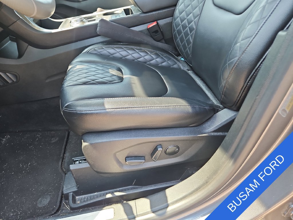 Used 2024 Ford Edge Titanium AWD/4WD image 13