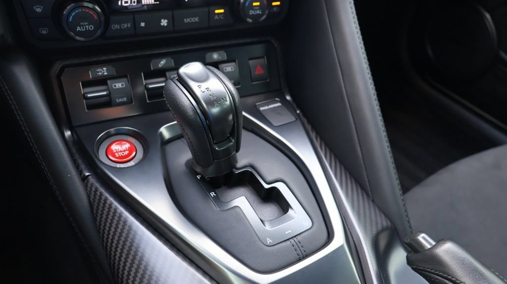 Used 2021 Nissan GT-R Premium AWD/4WD image 23