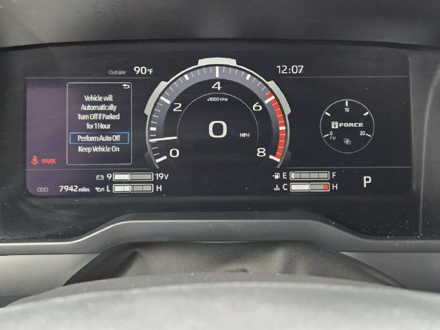 Used 2025 Toyota Tundra Limited w/ Power Package AWD/4WD image 15