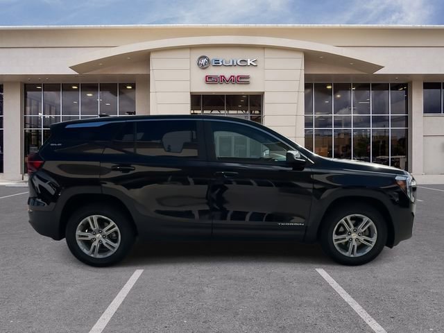 Used 2023 GMC Terrain SLE image 16