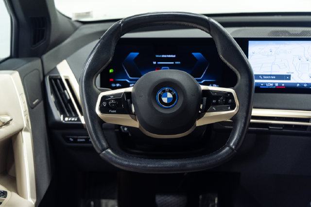 Certified 2024 BMW iX xDrive50 w/ Premium Package AWD/4WD image 13