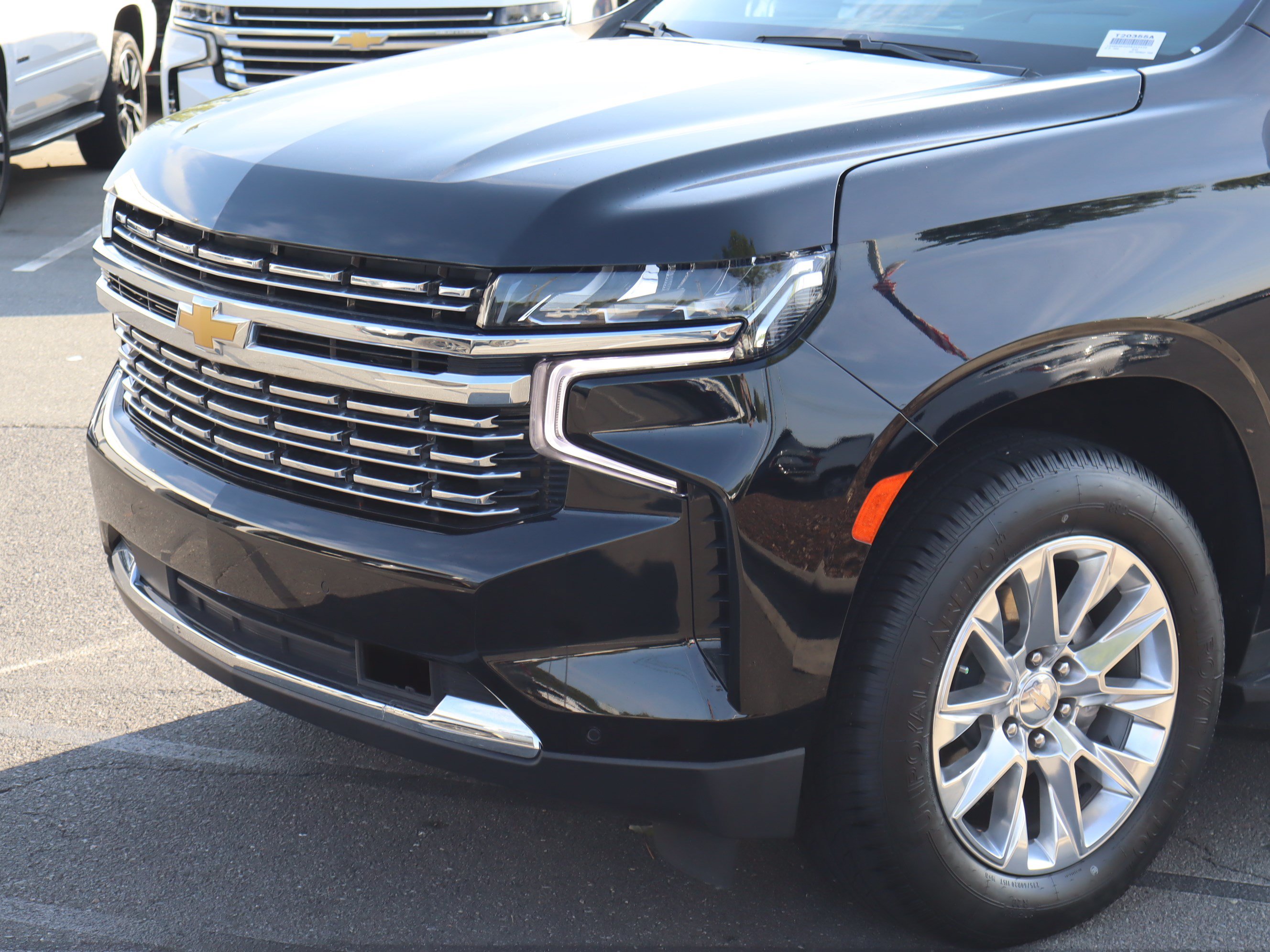 Used 2023 Chevrolet Tahoe Premier w/ Premium Package 2 AWD/4WD image 6