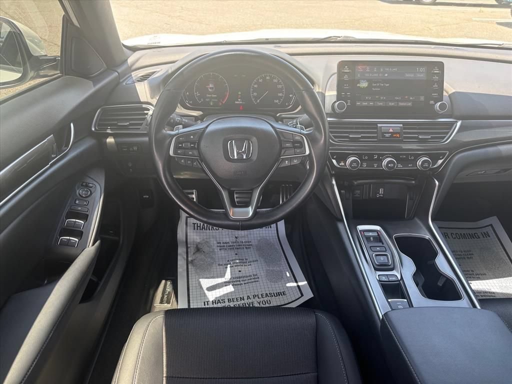 Used 2020 Honda Accord Sport image 3