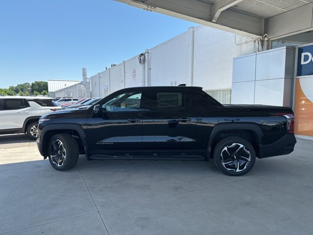 New 2026 Chevrolet Silverado EV LT image 8