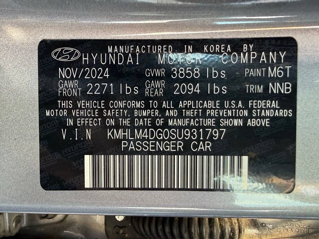 Certified 2025 Hyundai Elantra Sport FWD image 32