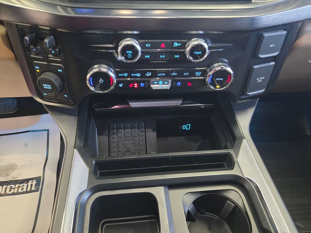 Used 2025 Ford F350 Lariat w/ Chrome Package image 20