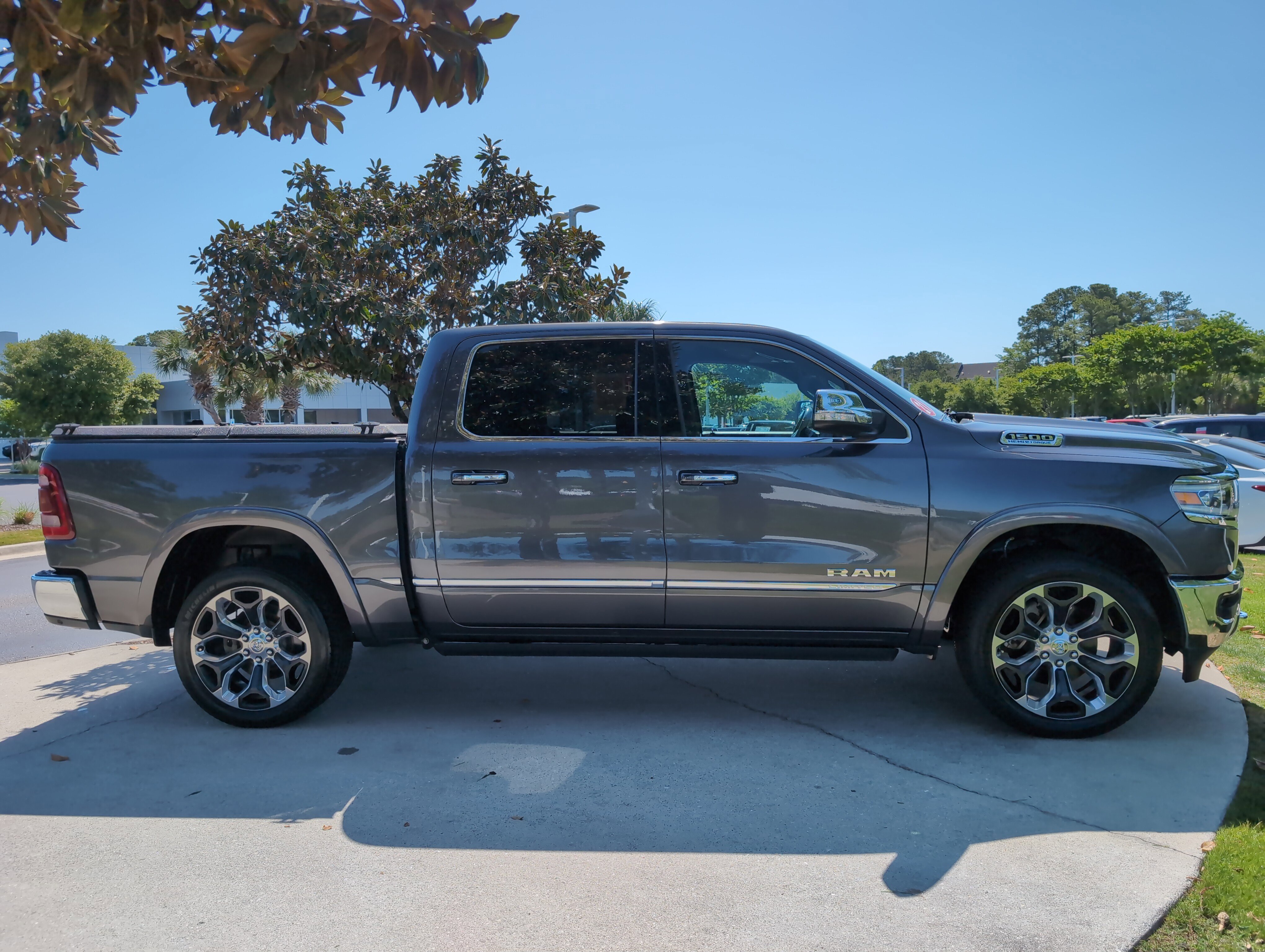 Used 2021 RAM 1500 Limited AWD/4WD image 11