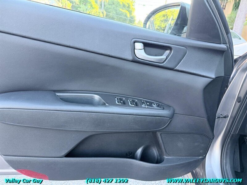 Used 2018 Kia Optima LX w/ 17" Alloy Wheels Package FWD image 22