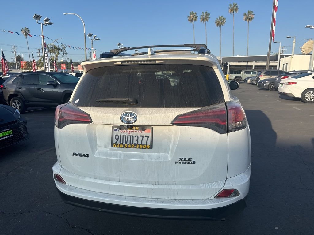 Used 2018 Toyota RAV4 XLE w/ Carpet Mat Package image 7
