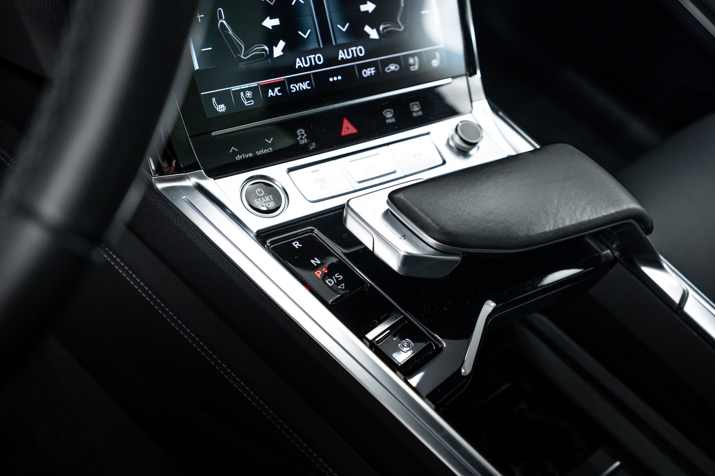 Certified 2024 Audi Q8 e-tron Prestige w/ Prestige Package AWD/4WD image 10
