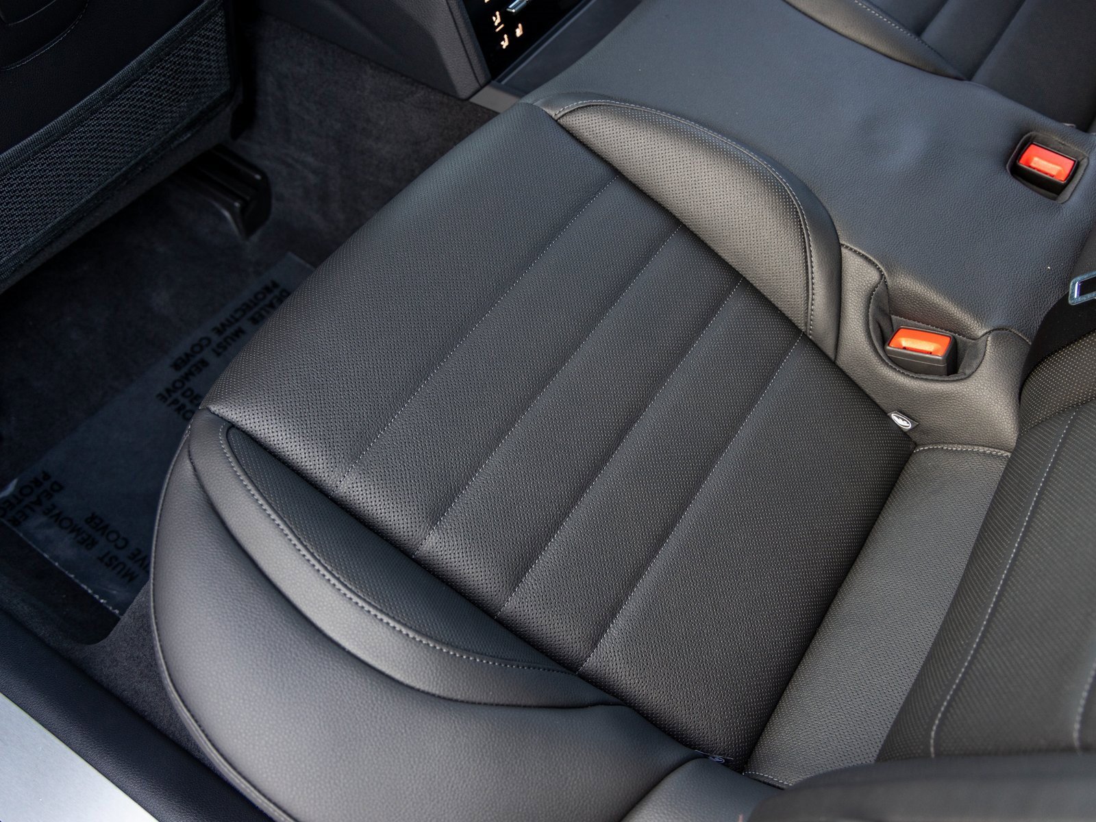 Used 2024 Porsche Panamera 4 image 36