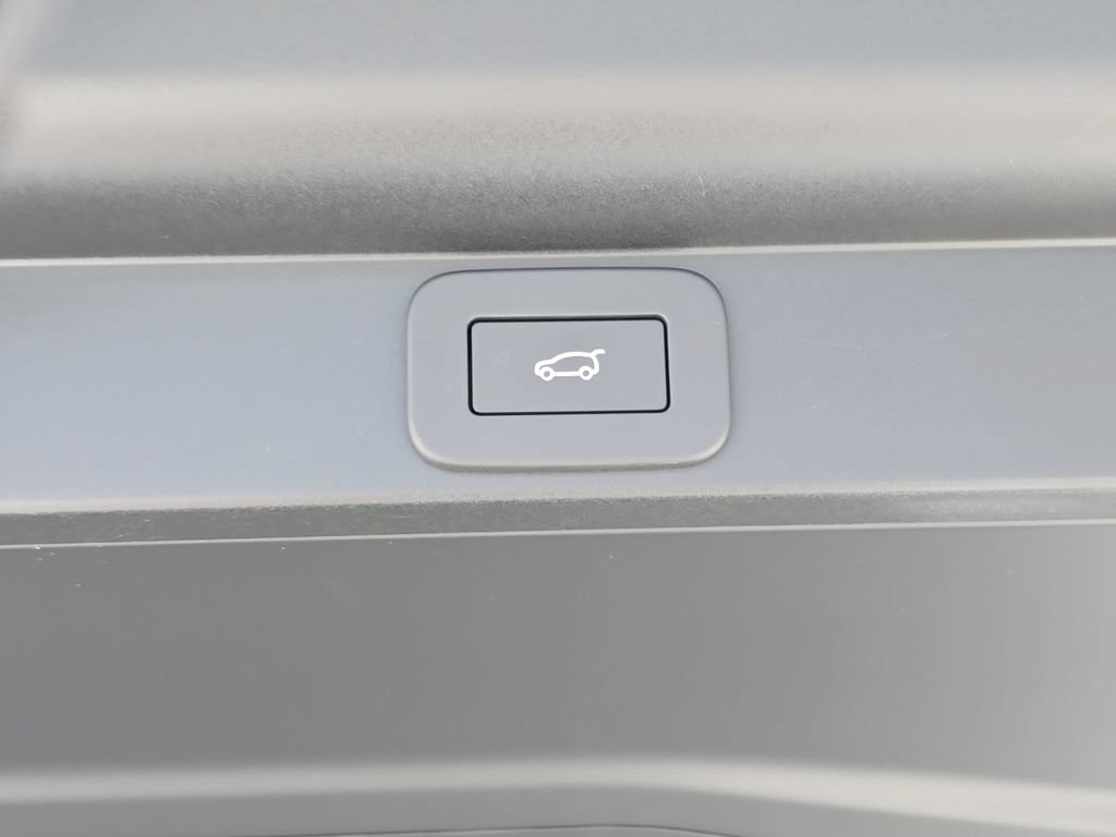 New 2026 Land Rover Range Rover SE AWD/4WD image 13