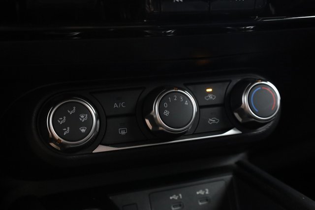 Certified 2025 Nissan Kicks SV image 20