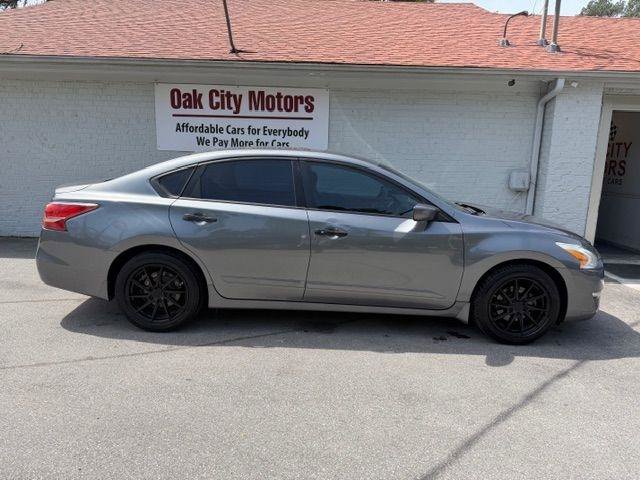Used 2015 Nissan Altima 2.5 S w/ Power Driver Seat Package image 4