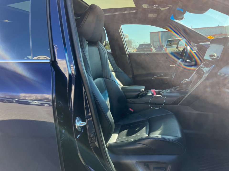 Used 2021 Toyota Venza Limited w/ Advanced Technology Package image 29