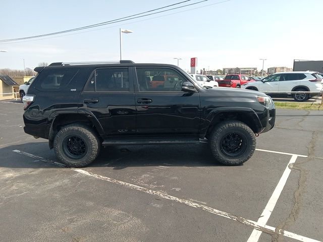 Used 2020 Toyota 4Runner SR5 Premium image 8