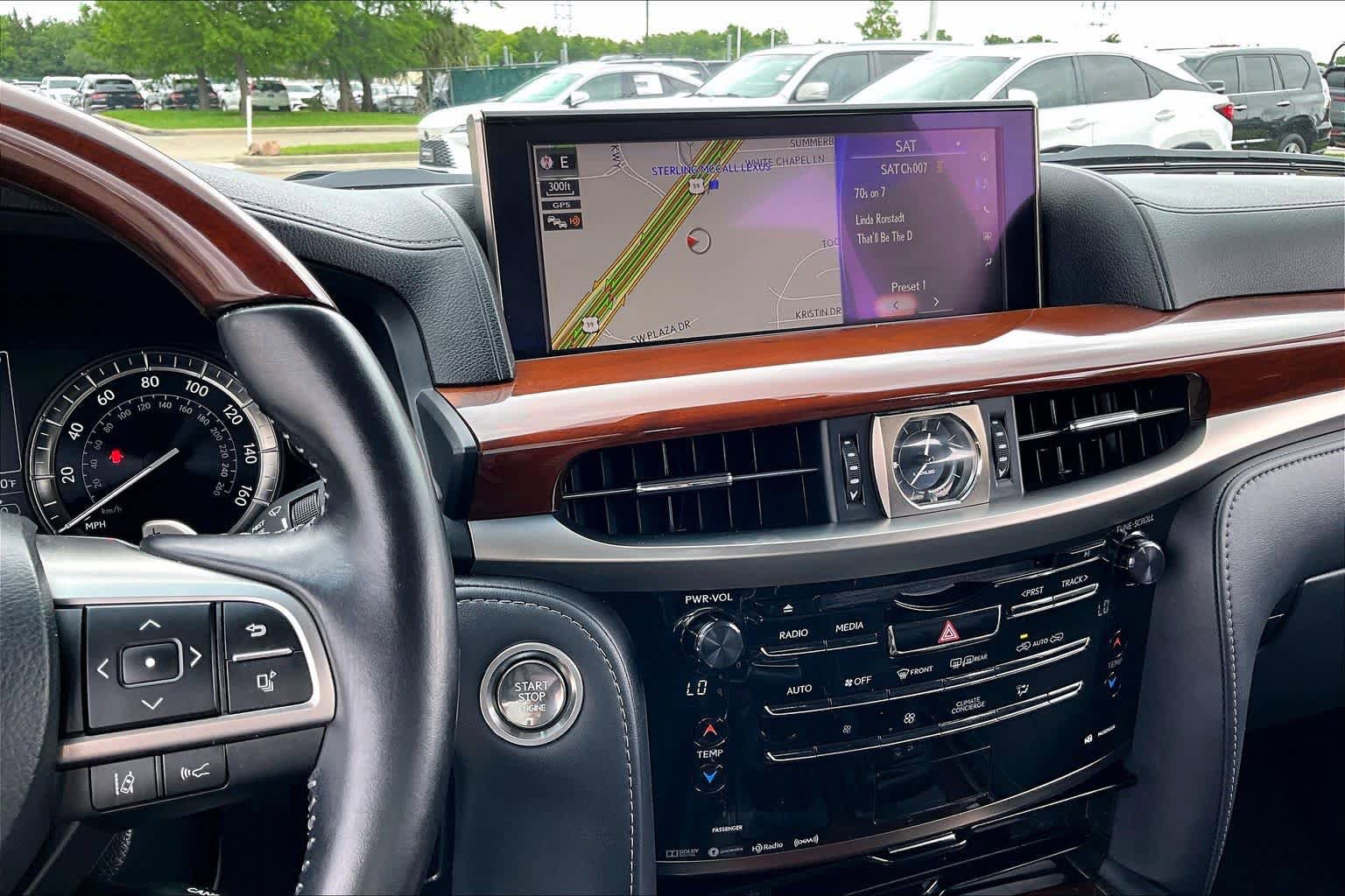 Used 2020 Lexus LX 570 4WD w/ Luxury Package image 6