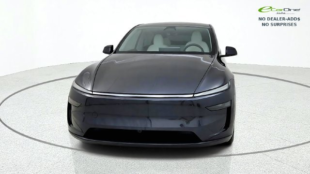 Used 2026 Tesla Model Y AWD image 2