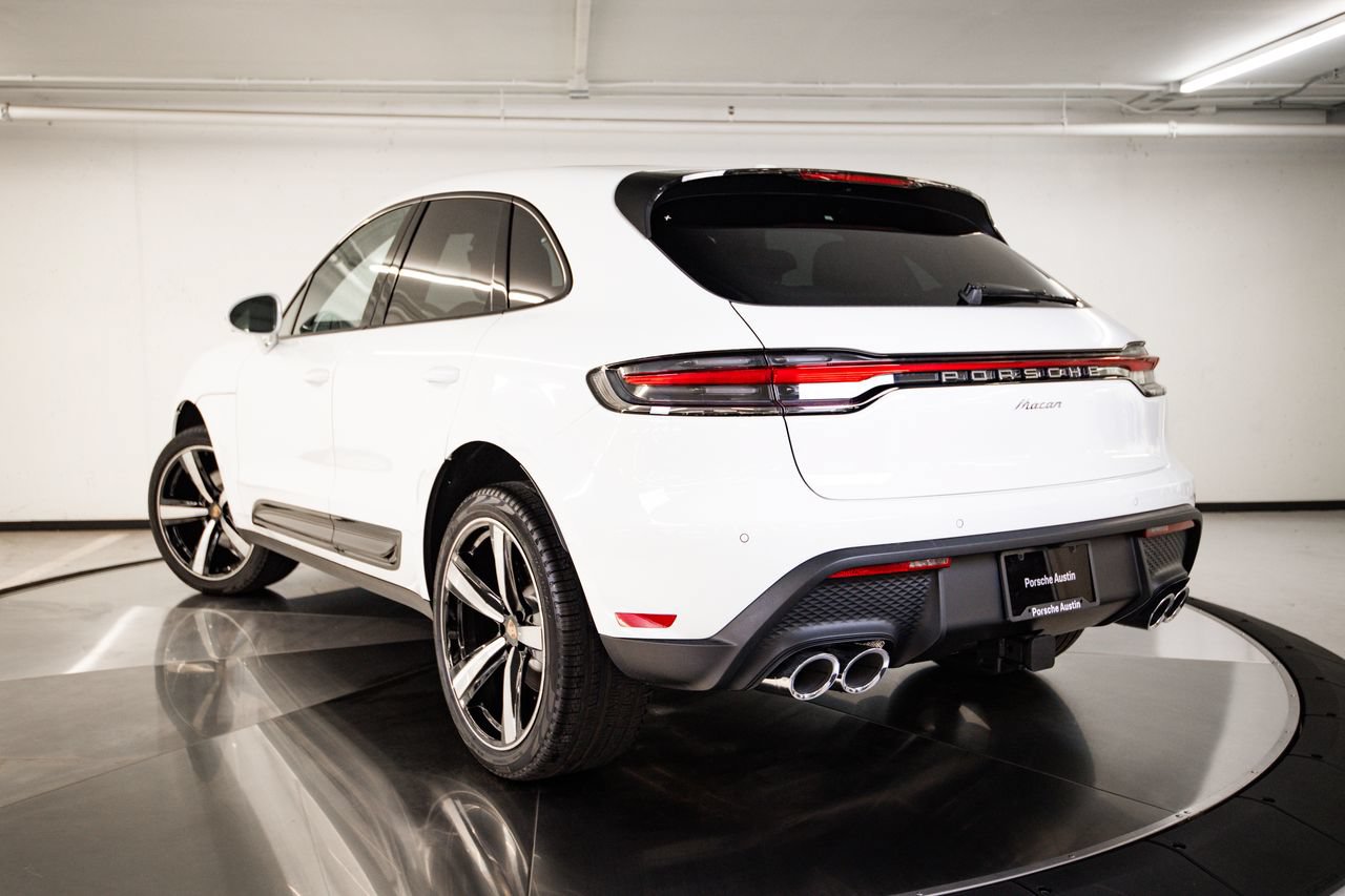 New 2026 Porsche Macan AWD/4WD image 3