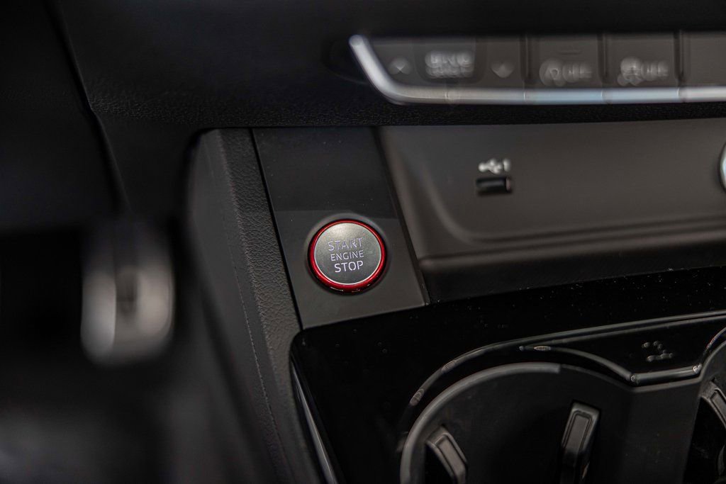 Used 2023 Audi S4 Premium w/ Convenience Package image 28