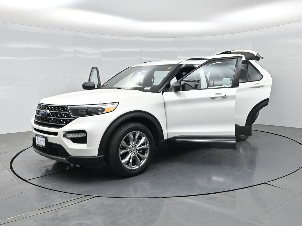 Used 2020 Ford Explorer XLT w/ Equipment Group 202A RWD image 31
