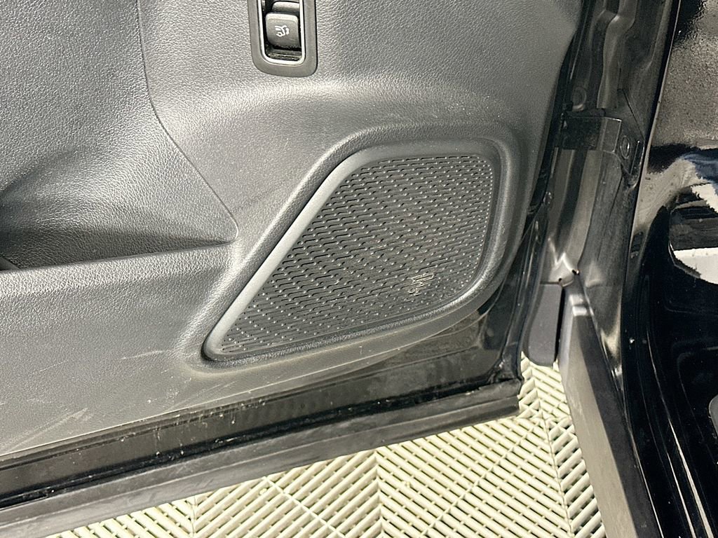 Used 2023 Mercedes-Benz GLB 250 4MATIC image 24