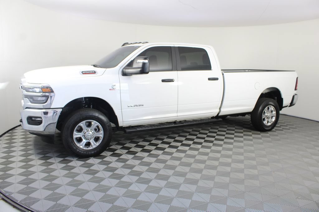 Used 2025 RAM 2500 Big Horn AWD/4WD image 2