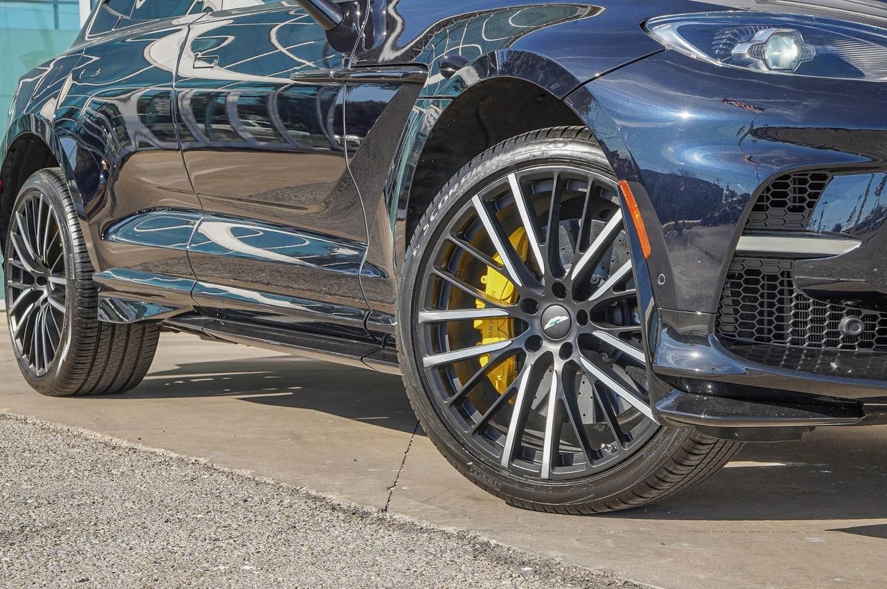 Used 2024 Aston Martin DBX 707 AWD/4WD image 2