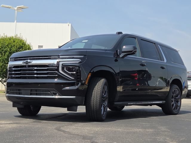 New 2026 Chevrolet Suburban LT w/ Comfort Package AWD/4WD image 13