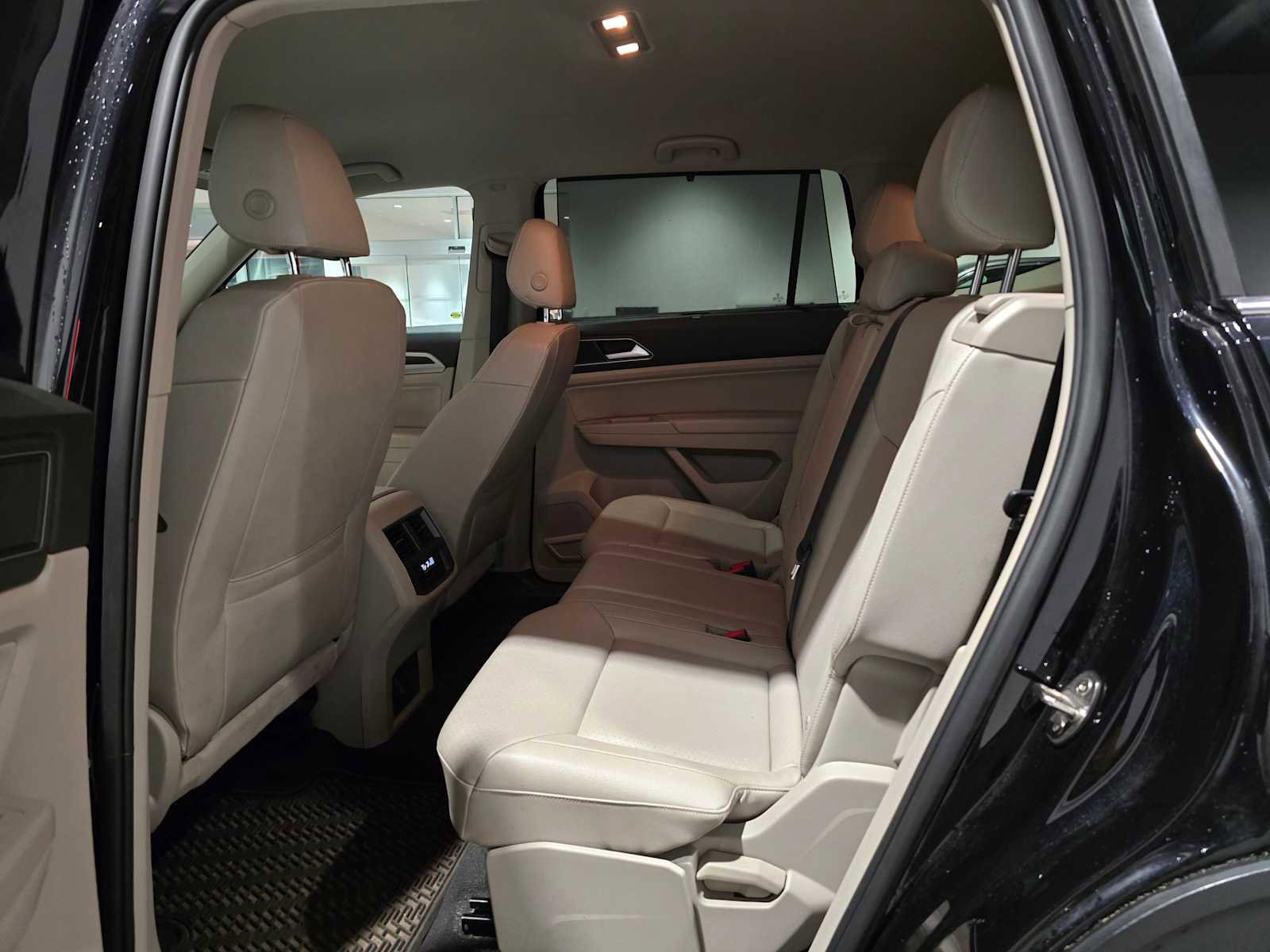 Used 2018 Volkswagen Atlas SE image 21