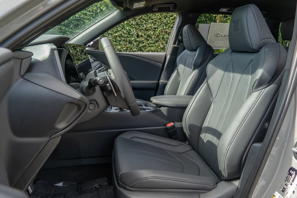 New 2026 Lexus TX 500h AWD w/ Technology Package image 17