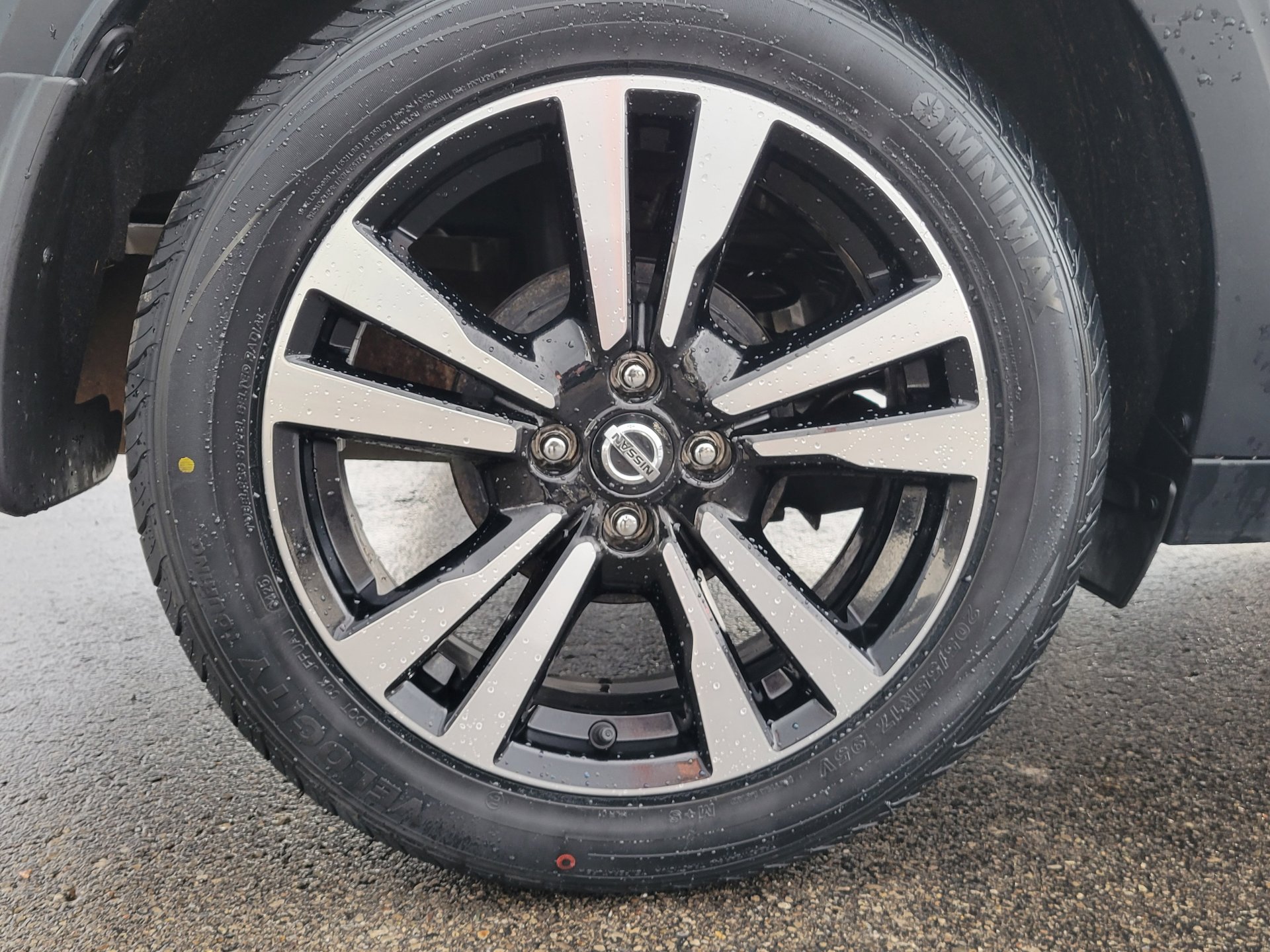 Used 2020 Nissan Kicks SR w/ SR Premium Package image 5