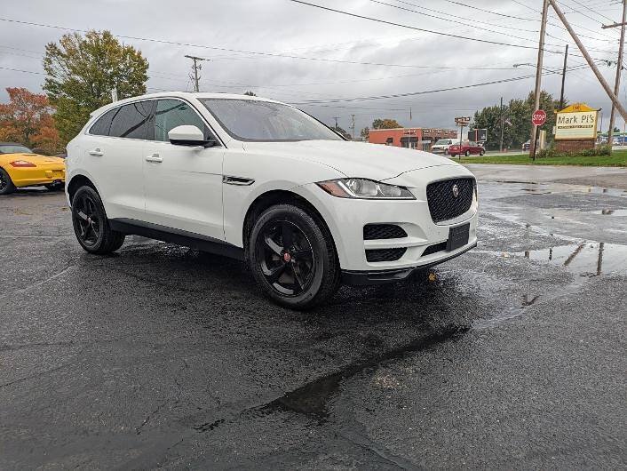 Used 2019 Jaguar F-PACE Premium AWD/4WD image 4