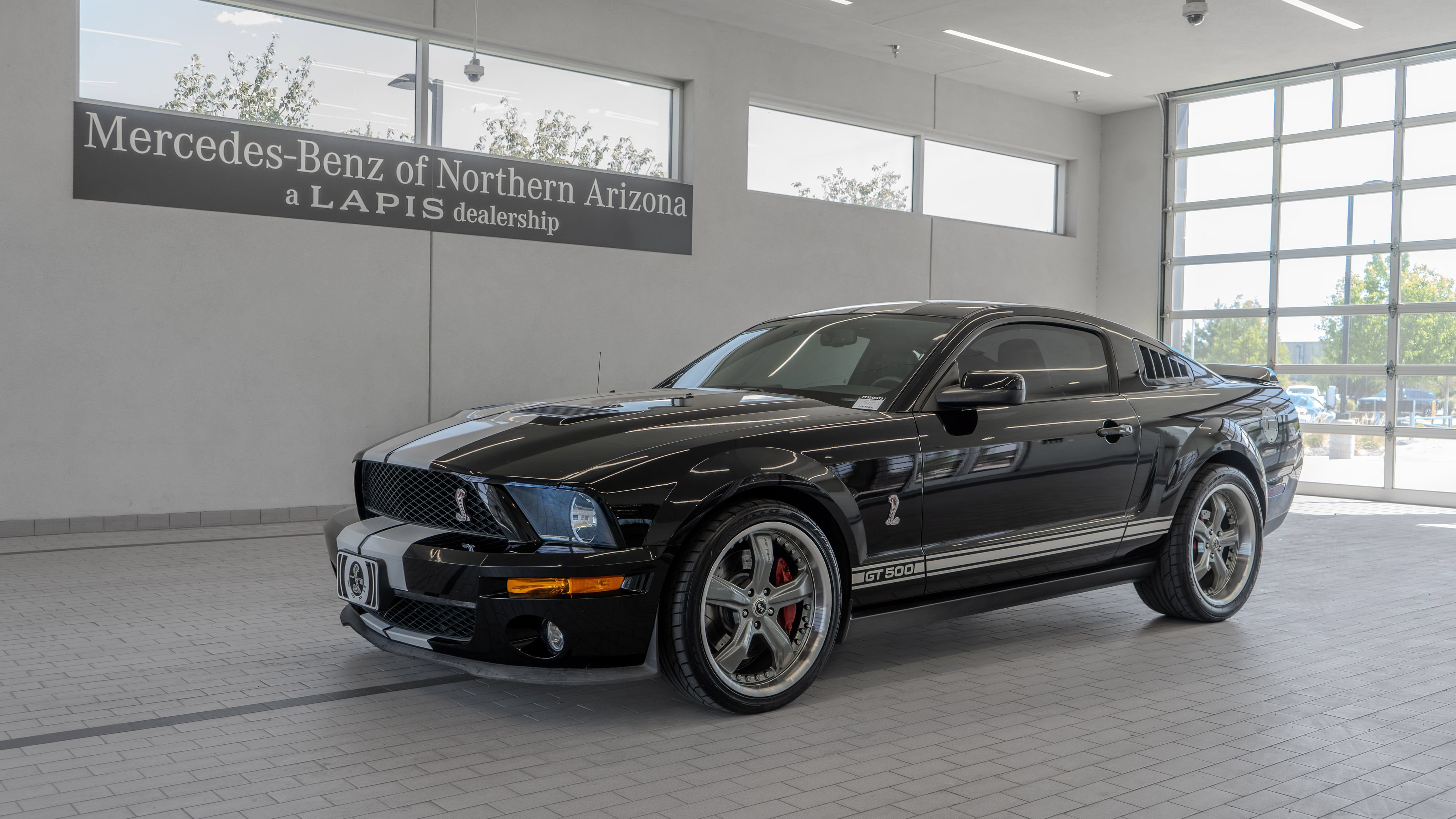 Used 2007 Ford Mustang Shelby GT500 RWD image 3