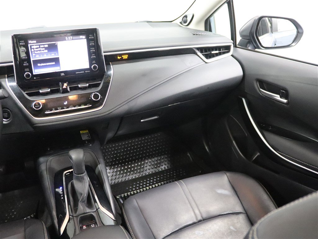 Used 2020 Toyota Corolla XLE FWD image 19