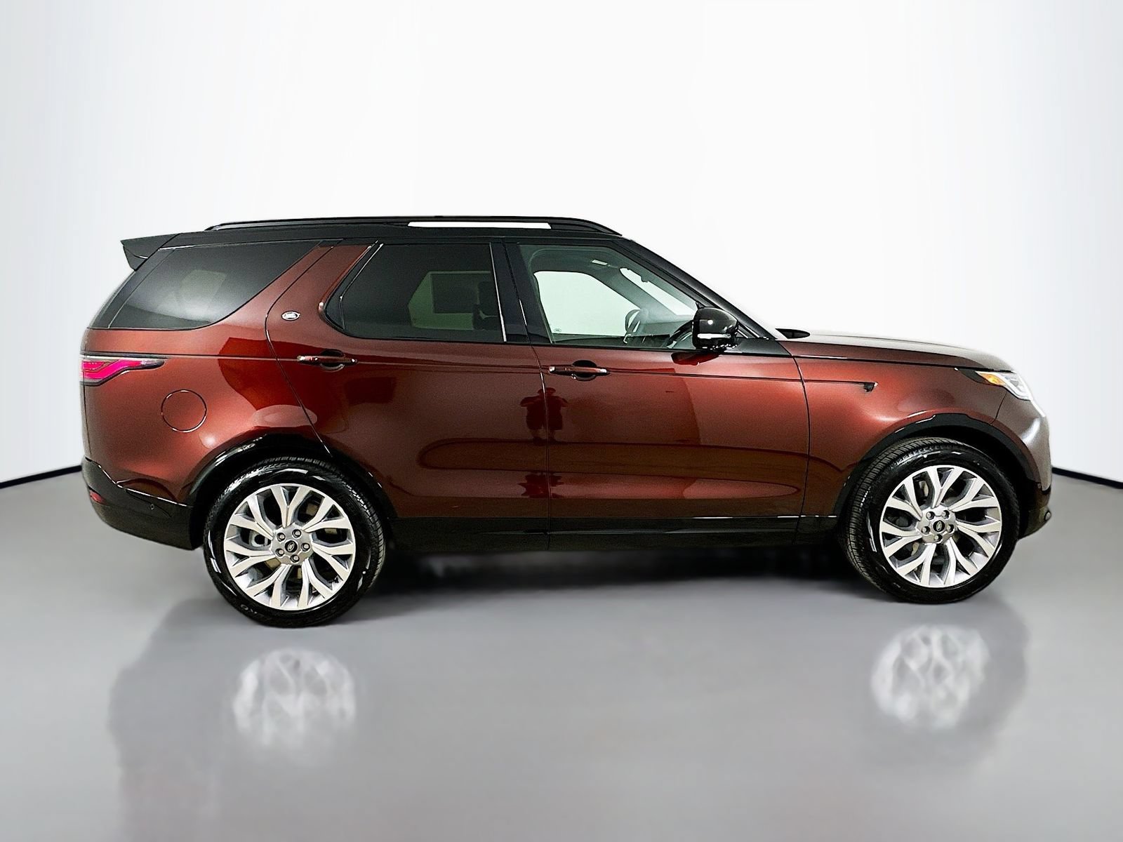New 2026 Land Rover Discovery Limited Edition AWD/4WD image 4