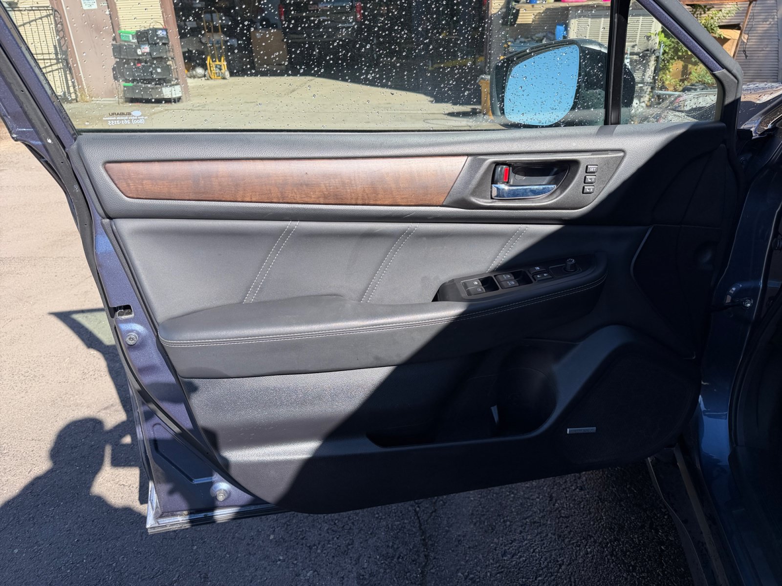 Used 2018 Subaru Outback 3.6R Limited w/ Popular Package #2 AWD/4WD image 19