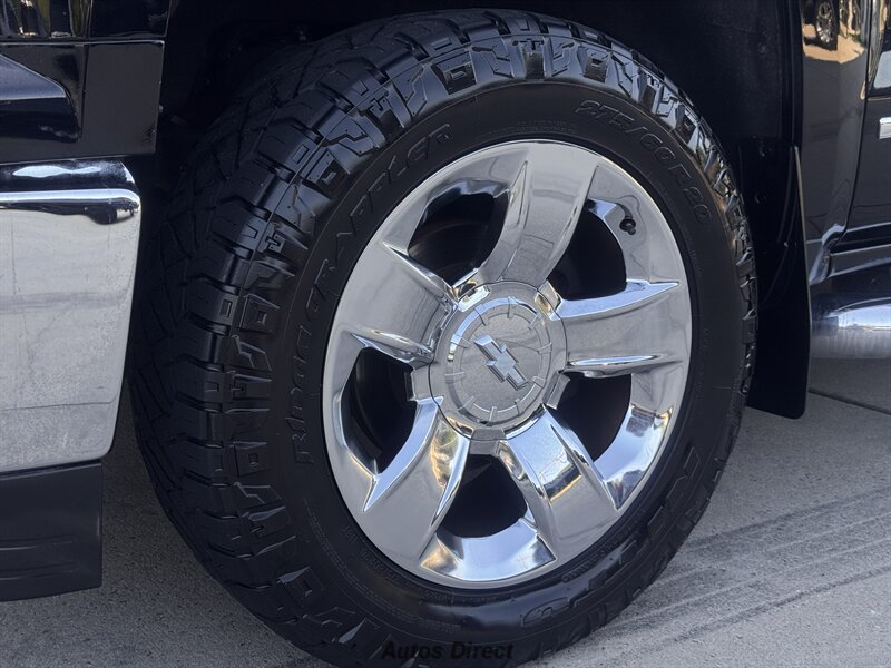 Used 2015 Chevrolet Silverado 1500 LTZ w/ LTZ Plus Package AWD/4WD image 18