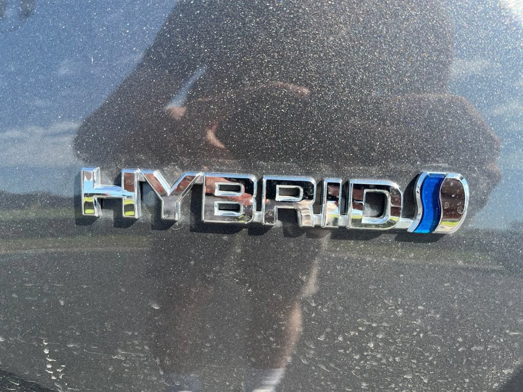 Used 2021 Toyota Prius XLE AWD/4WD image 14