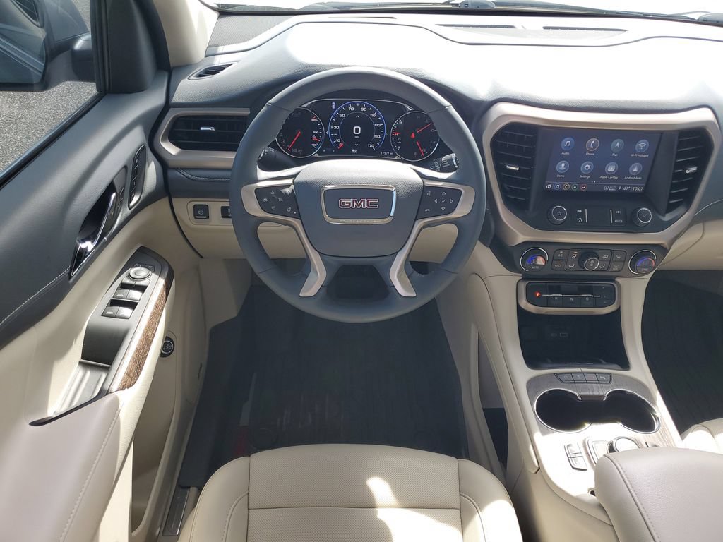 Used 2023 GMC Acadia Denali w/ Denali Ultimate Package FWD image 27