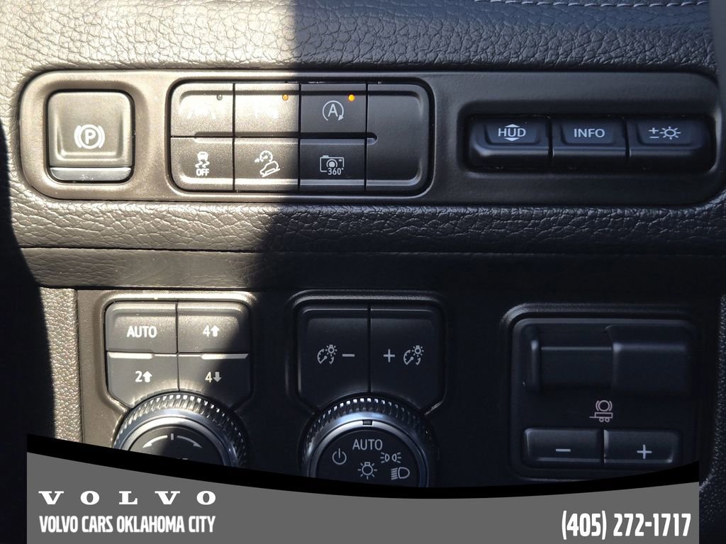 Used 2024 GMC Yukon XL Denali w/ Max Trailering Package image 21